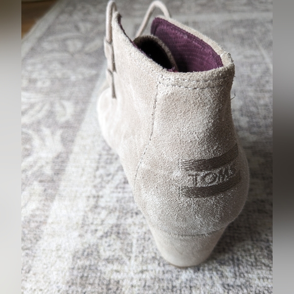 Tom's Kala Wedge Lace Up Bootie - Desert Taupe Suede - Picture 7 of 9